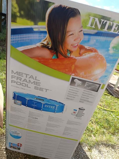 Piscine INTEX + Epurateur cartouche A +  bâche bulle 80 Les Éparres (38)