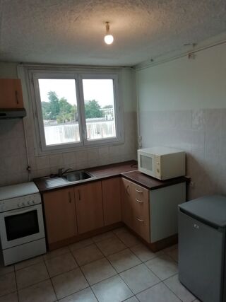  Appartement à louer 3 pièces 60 m² Pessac