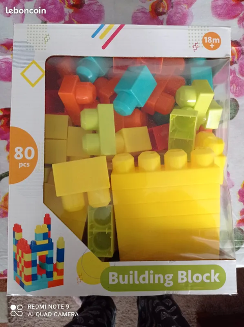 Blocs de construction 80 pi�ces 10 Le Guislain (50)