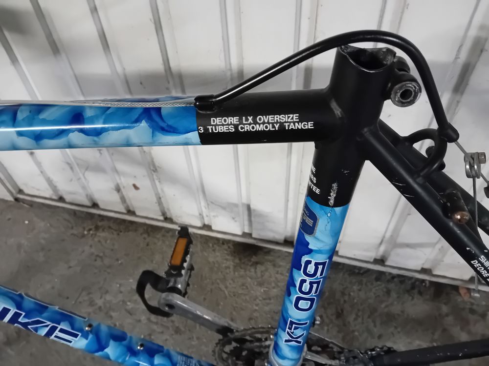 Plusieurs Vtts,et V&eacute;los Vélos
