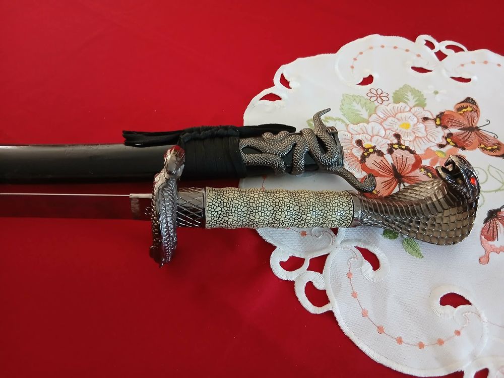  Joli Katana d&eacute;coration cobra dans &eacute;tui N&deg; 1466 Décoration