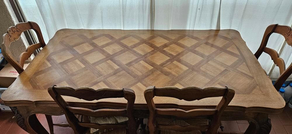 SALLE A MANGER EN NOYER MASSIF Meubles