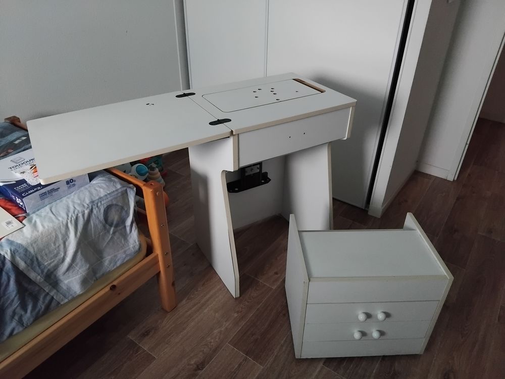 Meuble pour machine &agrave; coudre Meubles