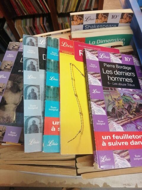 95 Livres srie  de poche librio 35 Toulon (83)