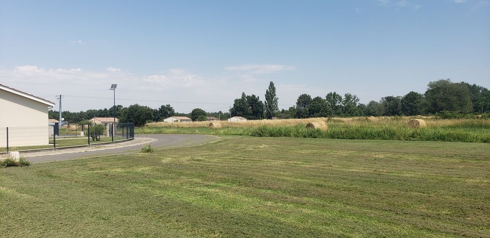 Vente Terrain Terrain constructible 650m2 viabilisé, en Gironde. Cartelègue