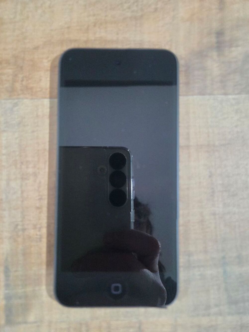 Ipod Touch Model A1574 6&egrave;me g&eacute;n&eacute;ration couleur gris 64GB Téléphones et tablettes