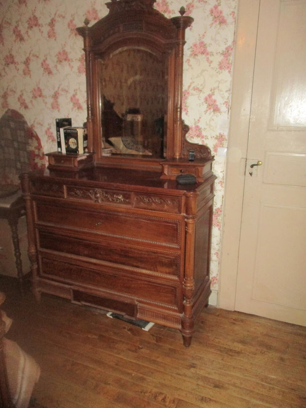 COMMODE EN NOYER Meubles