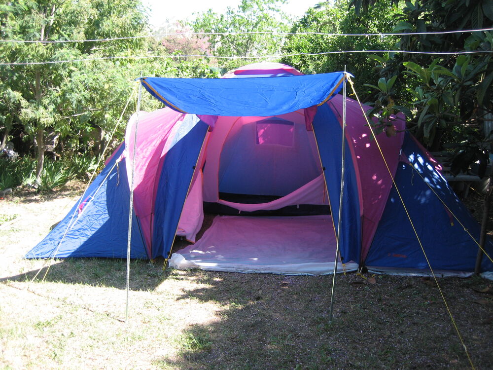 Tente de camping
marque mar&eacute;chal
Sports