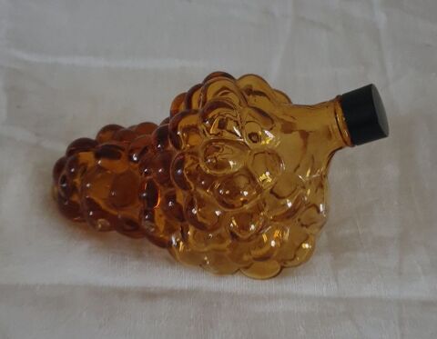 Flacon en verre fumé en forme de grappe de raisin - Vintage 15 Limoges (87)