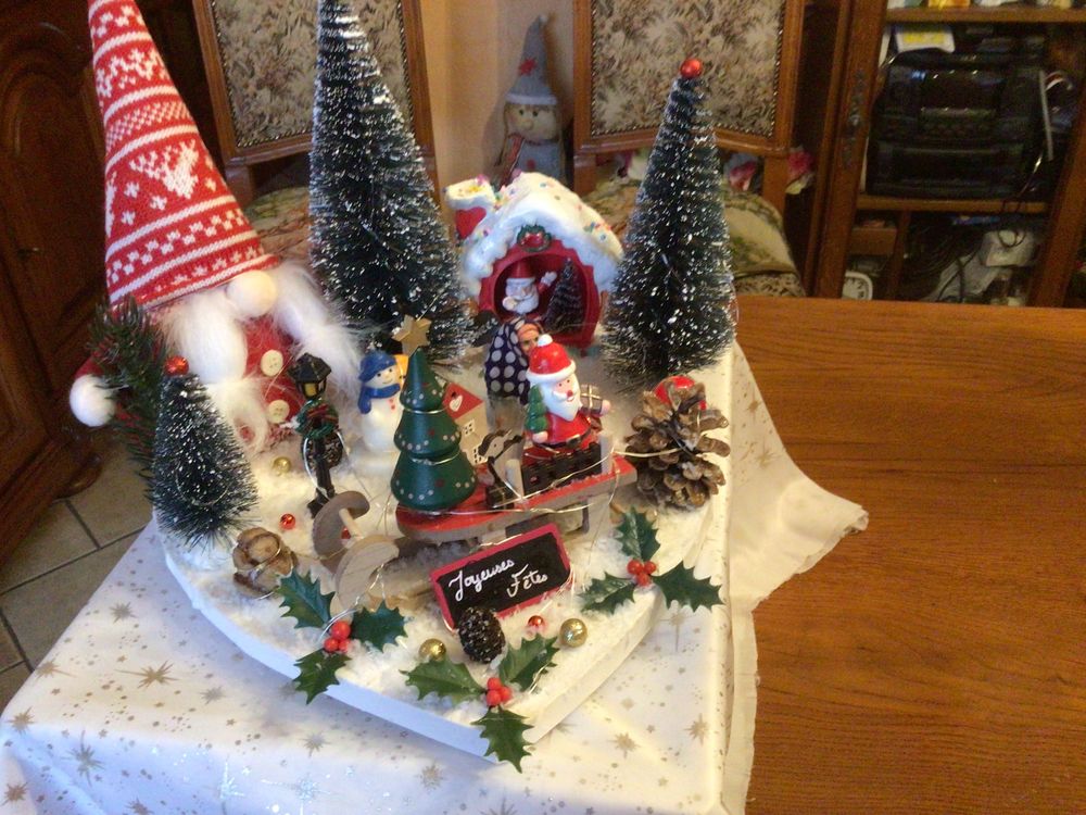 Arrangements de No&euml;l fait maison un grand choix et couronne Décoration