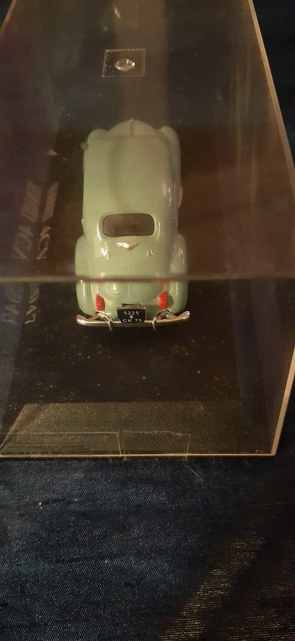 Renault 4 CV 1947 1/3 &egrave;me . 
