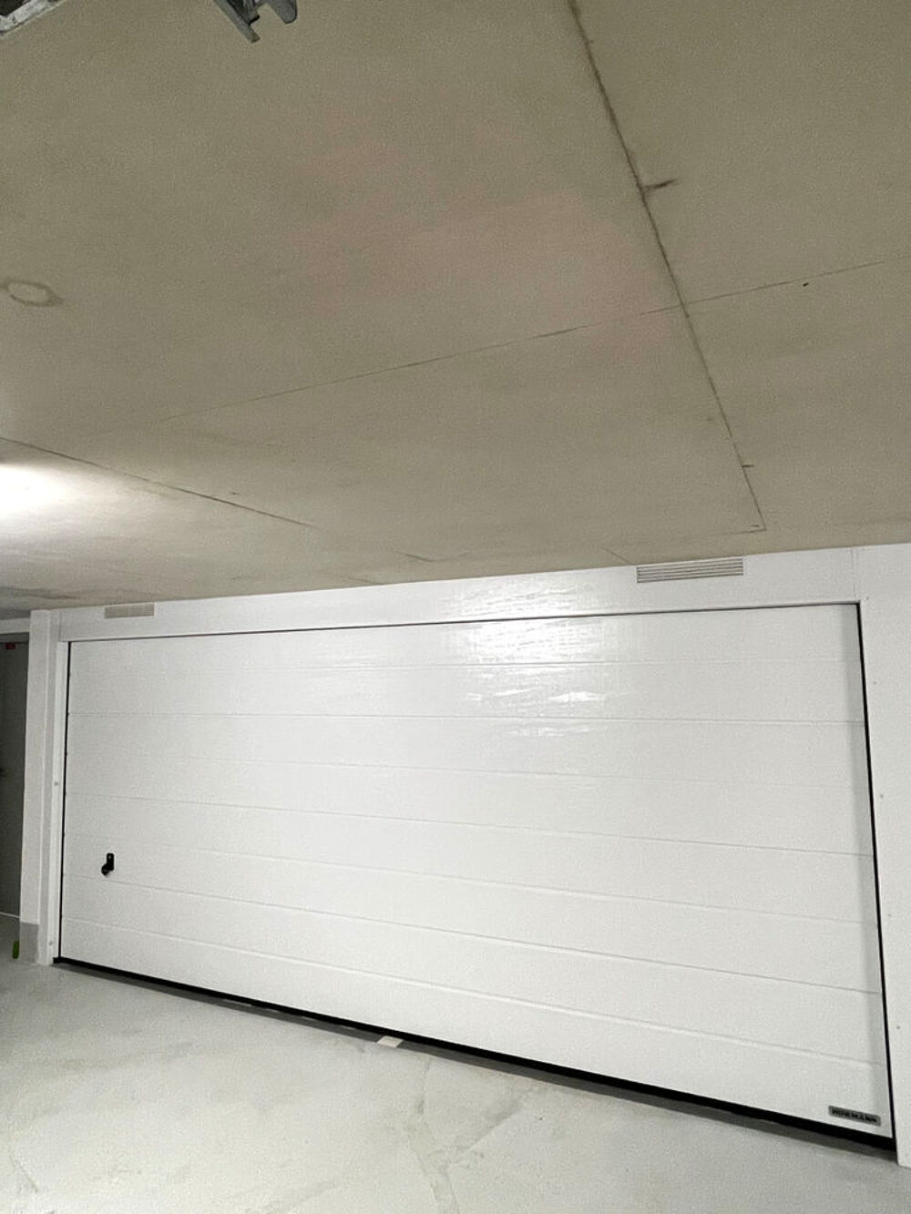 Location Parking/Garage GRAND BOX PUTEAUX (Neuf) Puteaux