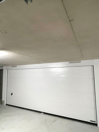  Parking / Garage à louer 30 m² Puteaux