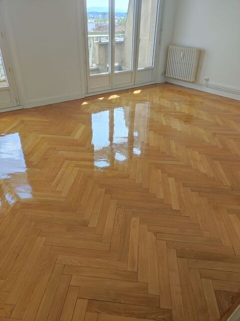 Ponçage et vitrification de parquet  0 69150 Dcines-charpieu