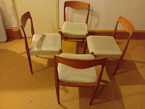 SERIE DE 4 CHAISES EN AFRORMOSIA MASSIF 200 Thouarcé (49)