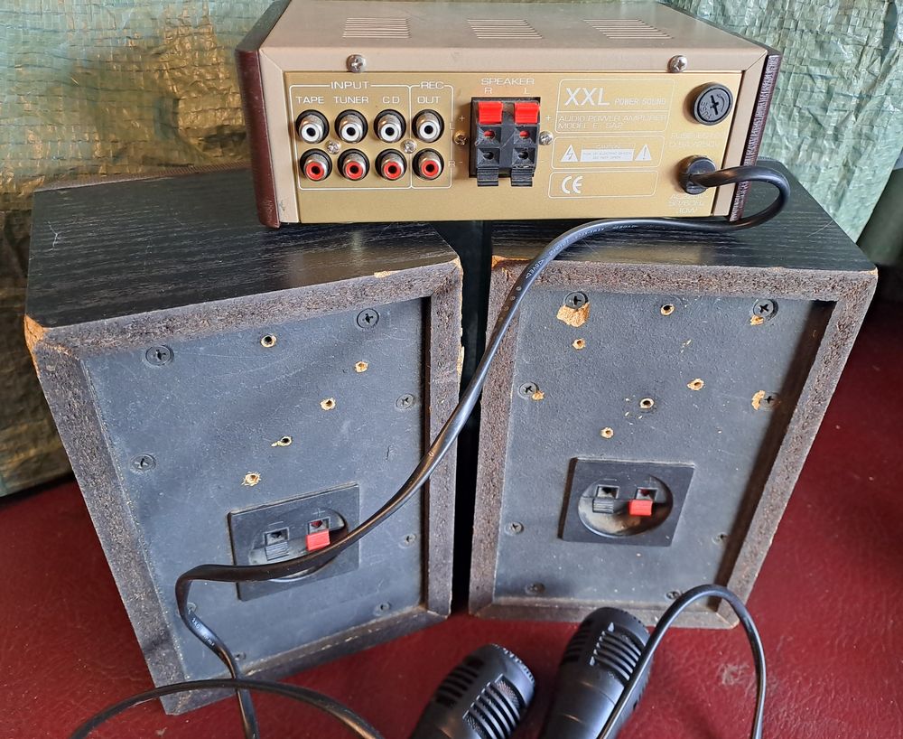 Amplificateur XXL power sound avec micro et enceintes Audio et hifi
