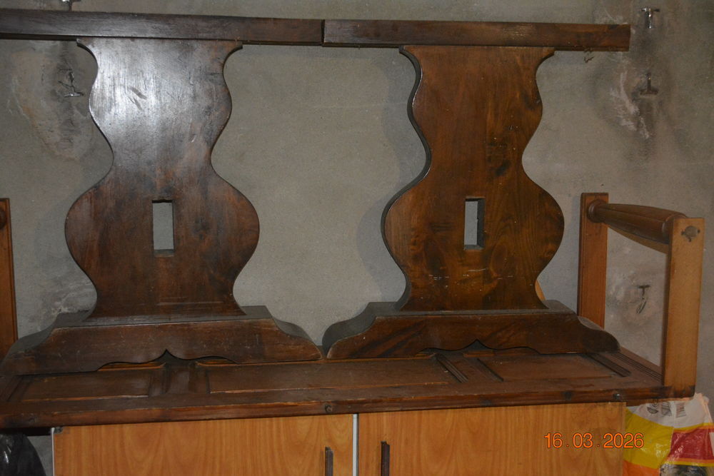 table paysanne et six chaises Meubles