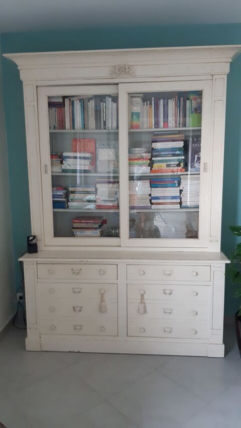 Biblioth�que Roche Bobois 499 Le Havre (76)