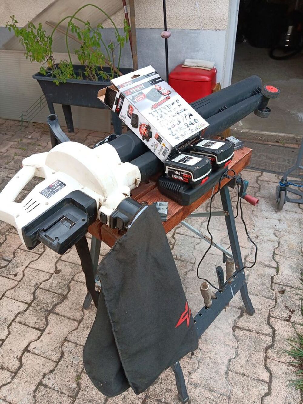 souffleur,aspirateur, broyeur Bricolage