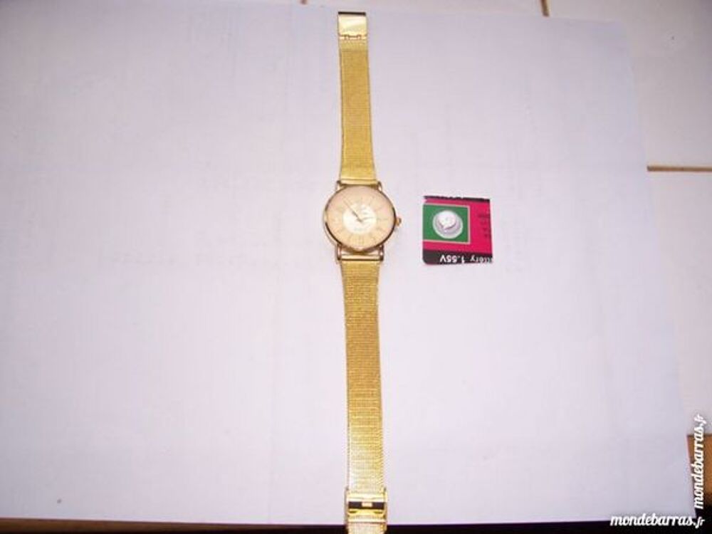 TRES BELLE MONTRE FEMME NEUVE Bijoux et montres