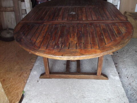 table de jardin en teck. 90 Le Plessis-Grammoire (49)