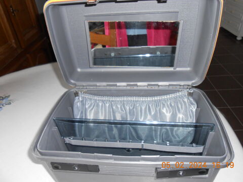 trousse voyage coque dure 30 Marck (62)