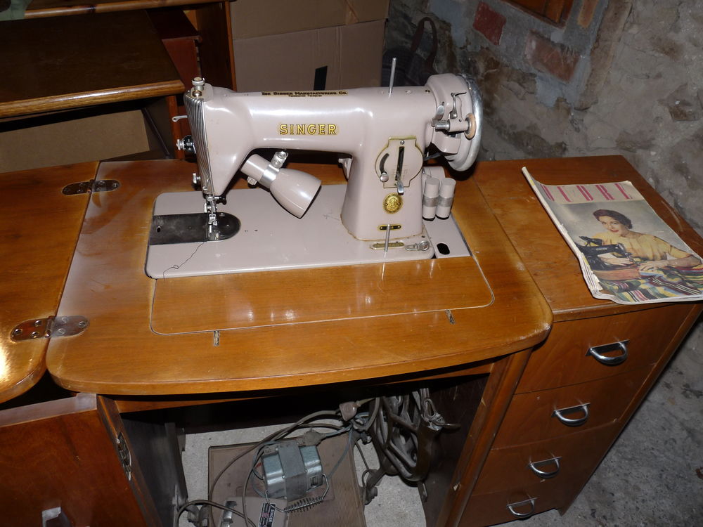 MACHINE A COUDRE Meubles