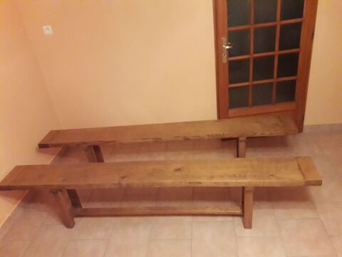 2 Superbes bancs de 2,20m  lasur� en en ch�ne clair 
200 � 200 Autun (71)