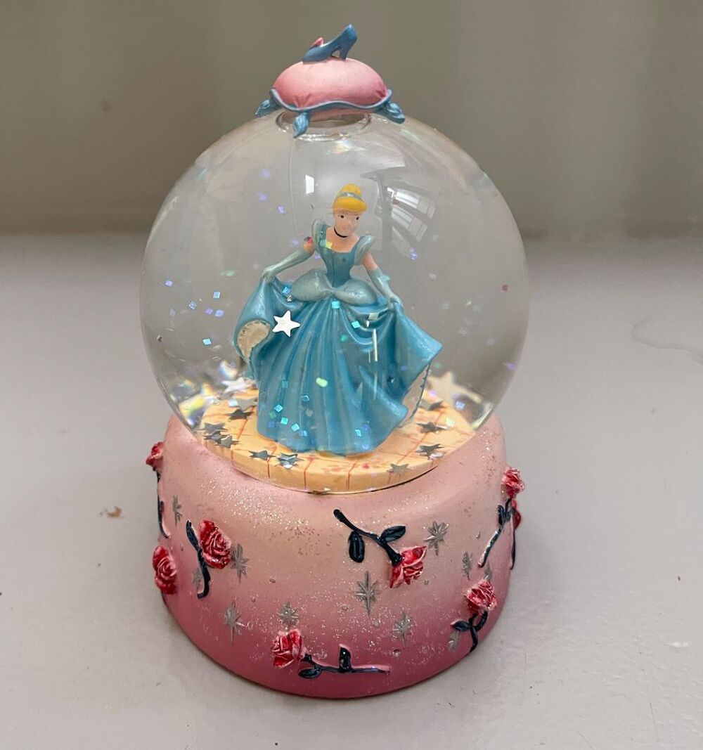 SNOW GLOBE " DISNEYLAND " CENDRILLON 
