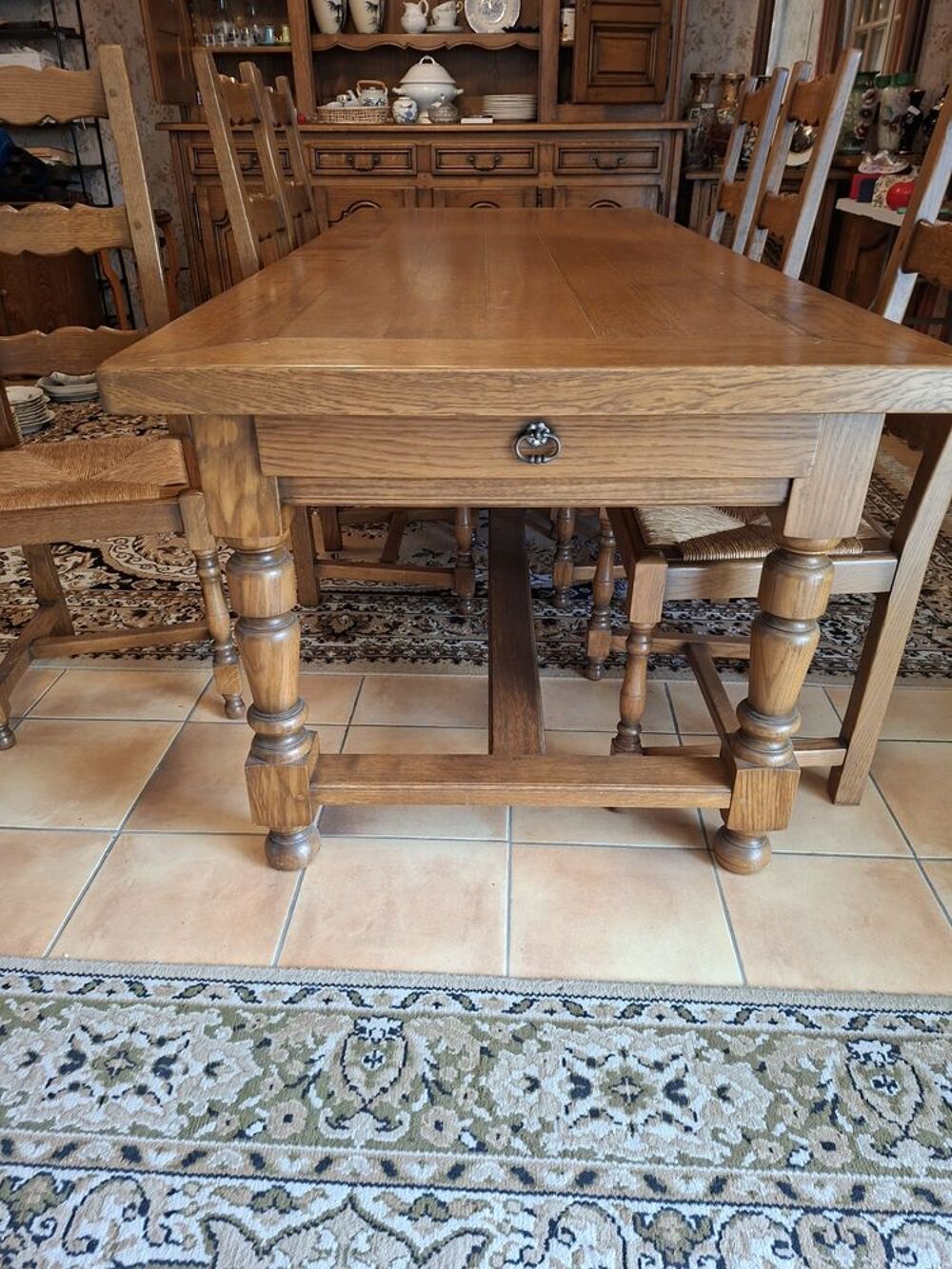 Grande table en ch&ecirc;ne massif Meubles
