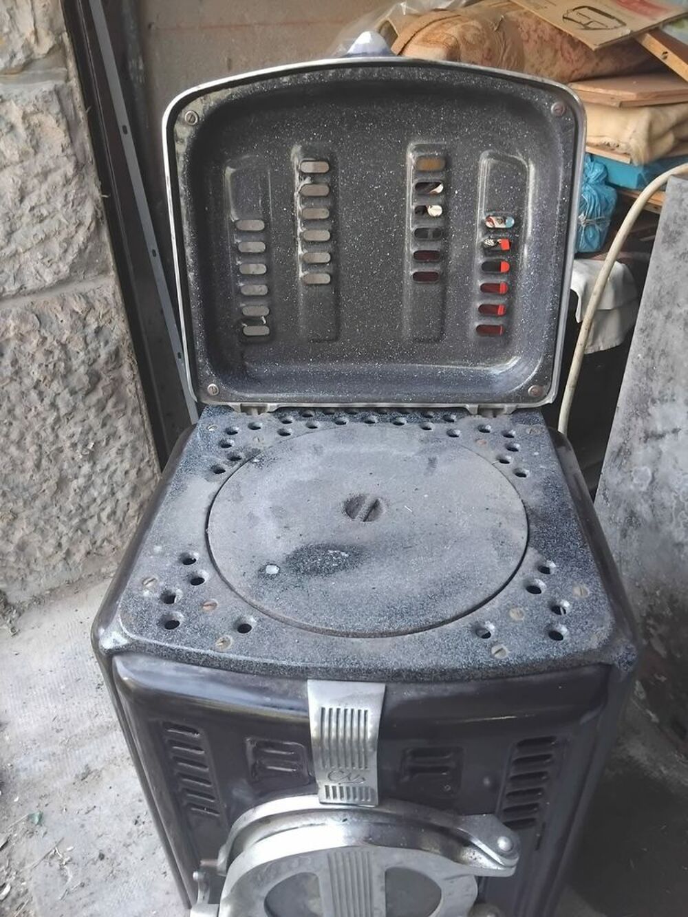 poele mazoute rustique Electroménager