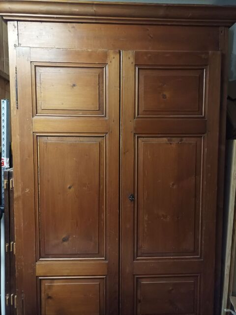  armoire en pin + coiffeuse ancienne  120 Saint-Andr-d'Huiriat (01)