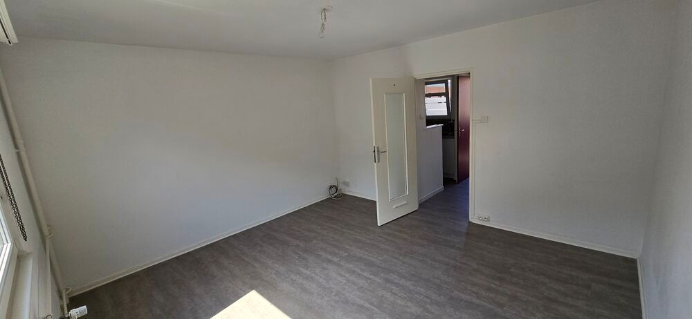 Location Appartement A loué studio 26 m2 a Strasbourg, proche des trams et fac. Strasbourg