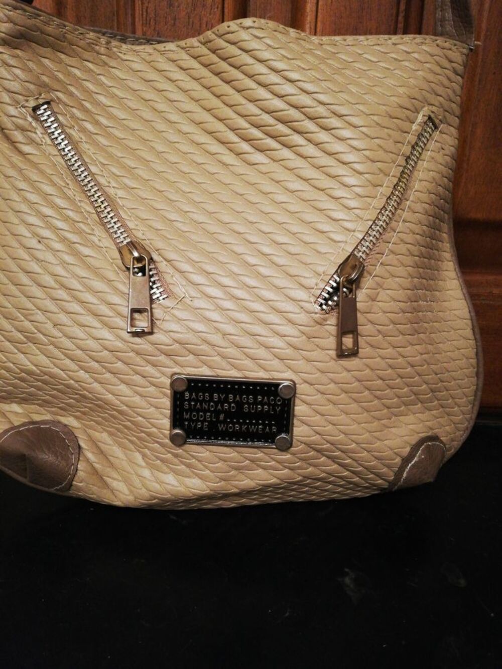 Sac &agrave; main synth&eacute;tique beige/tr&egrave;s bon &eacute;tat Maroquinerie