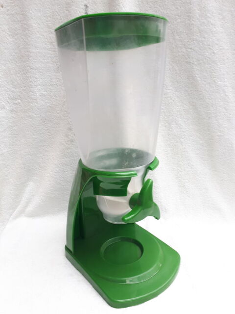 Distributeur de c�r�ales 4 Montigny-Lencoup (77)