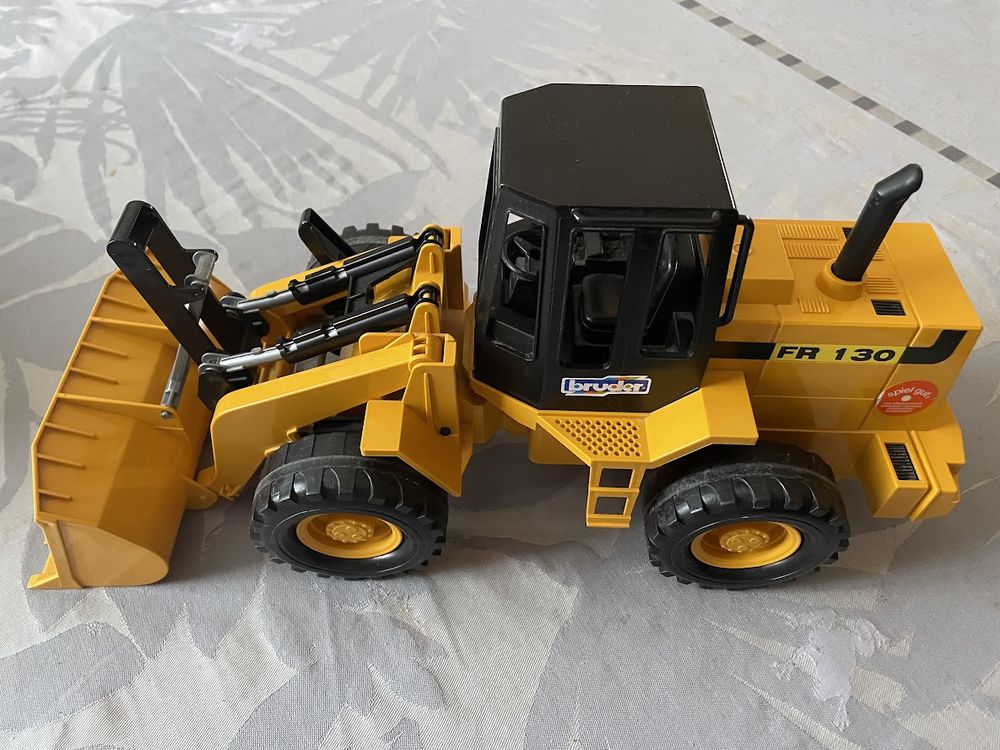 Chargeur Bruder FR 130 (made in Germany) Jeux / jouets
