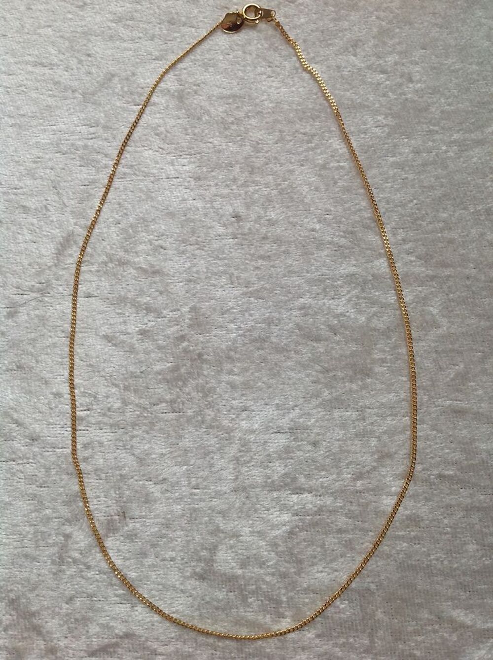 COLLIER CHAINE DOR&Eacute; FINE DE 42cm Envoi Possible
Bijoux et montres