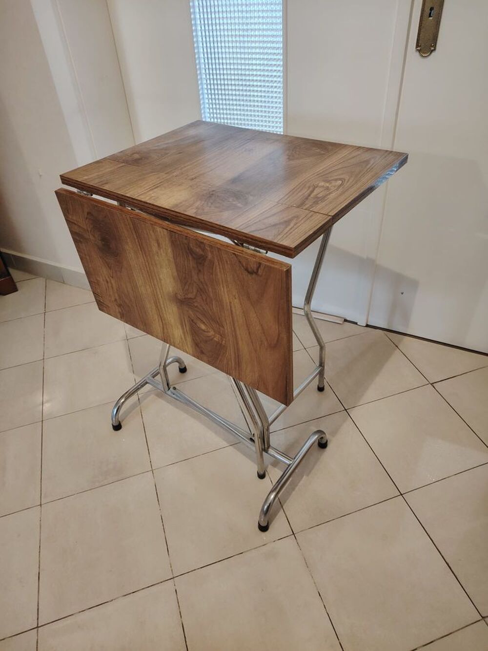 Petite table en bois pliante Meubles