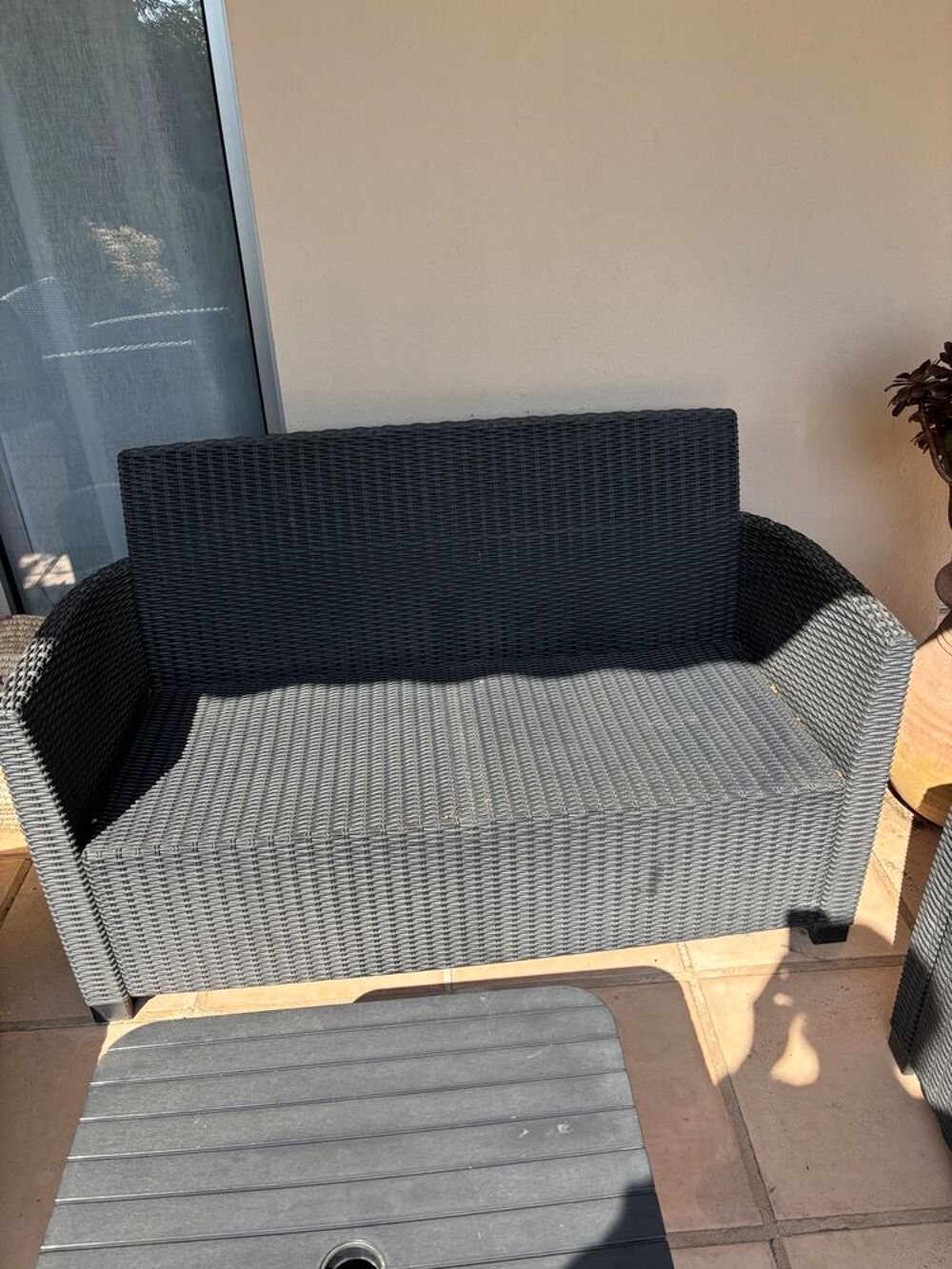 Canap&eacute; fauteuils table de jardin Jardin
