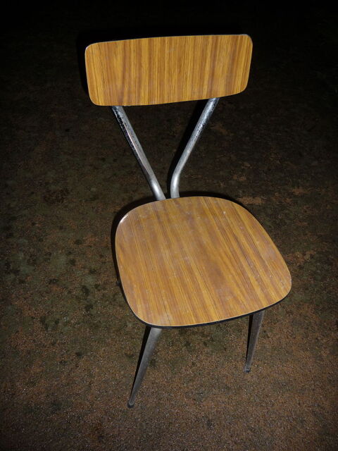 Chaise 4 Saint-Quentin-sur-Nohain (58)