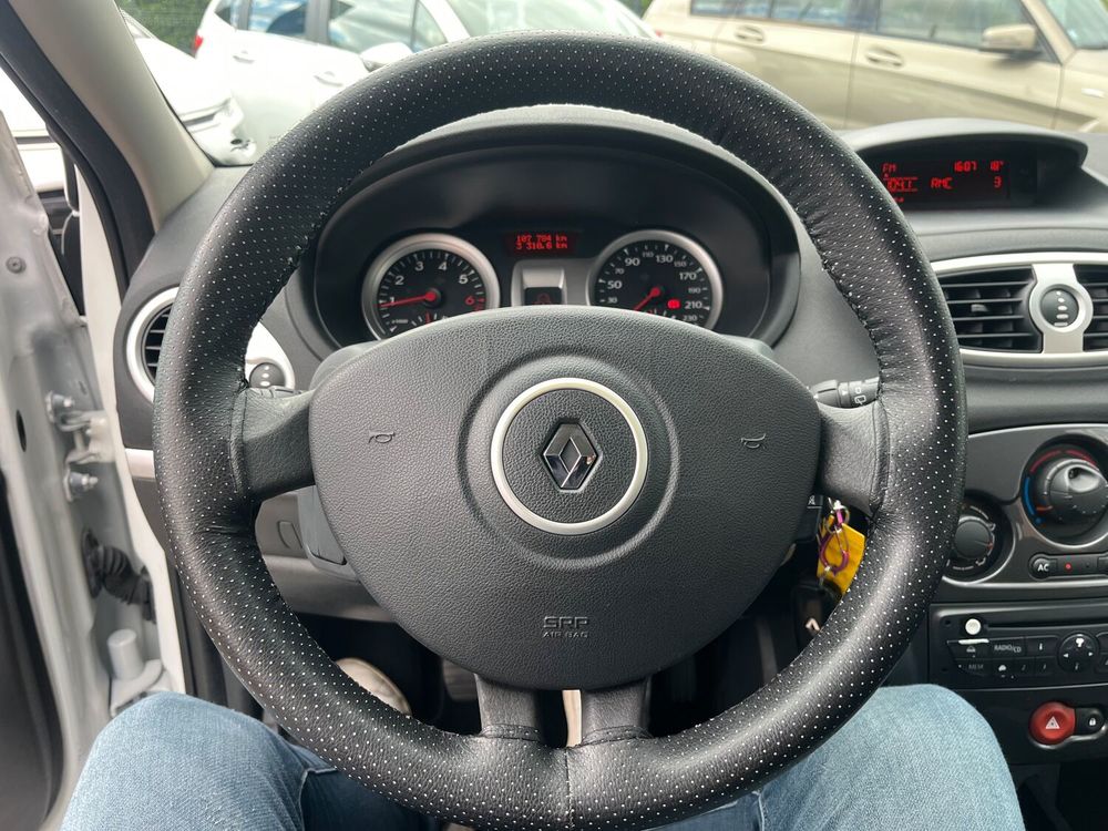 Clio III 1.2 16V 75 eco2 Expression Clim Euro 5 2011 occasion 82000 Montauban