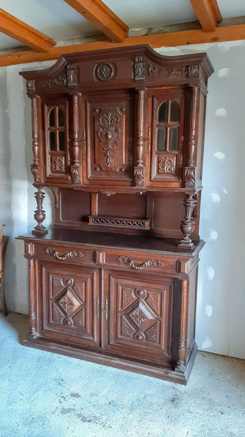 Cause et d&eacute;m&eacute;nagement , Buffet d&eacute;but 1900 Meubles