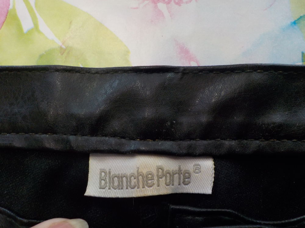 PANTALON NOIR IMITATION CUIR BLANCHE PORTE T38 Vtements