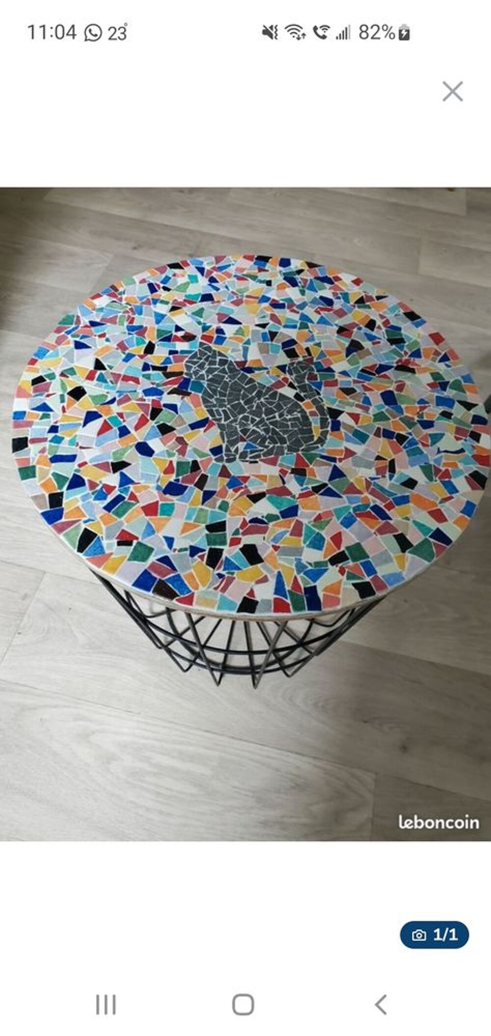 Petite table en mosa&iuml;que Meubles