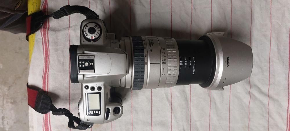 Appareil photo Canon Eos 300 avec tous les accessoires. Photos/Video/TV