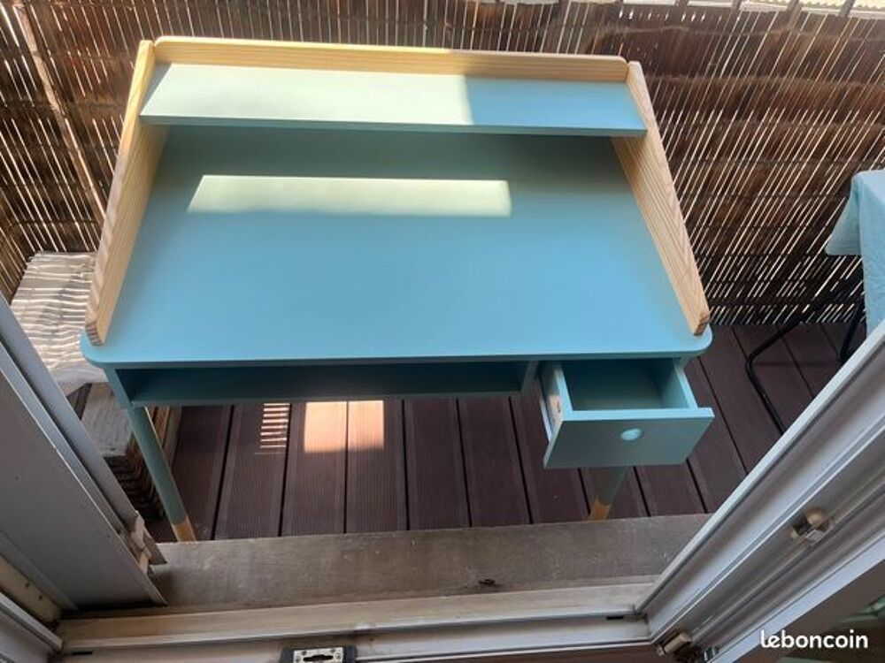 bureau enfant - &eacute;tat quasi neuf Meubles