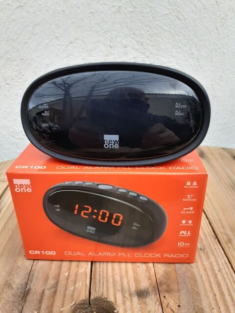Radio-réveil New One CR100 noir 7 Les Angles (30)