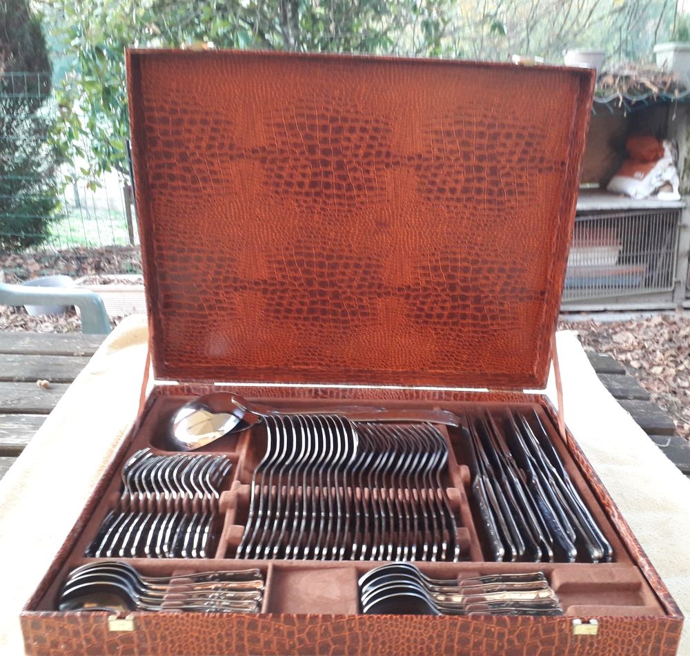 M&eacute;nag&egrave;re vintage en inox Décoration