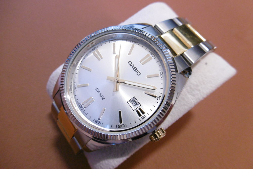 Montre Casio NEUVE jamais port&eacute;e Bijoux et montres