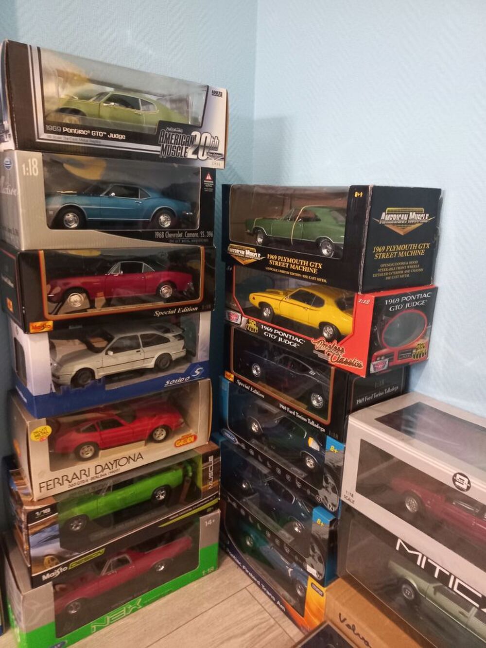 Voitures de collection miniatures &eacute;chelle 1/18&egrave;me 